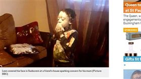 黑人童想變白　媽媽當場「黑人問號」
英國,黑人,種族,膚色,加勒比黑人,Sudocrem,兒童心理,親子
https://metro.co.uk/2018/06/28/heartbreaking-moment-boy-4-said-dont-want-brown-anymore-7666505/