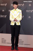 29屆金曲獎星光大道Dennis。（記者邱榮吉/攝影）