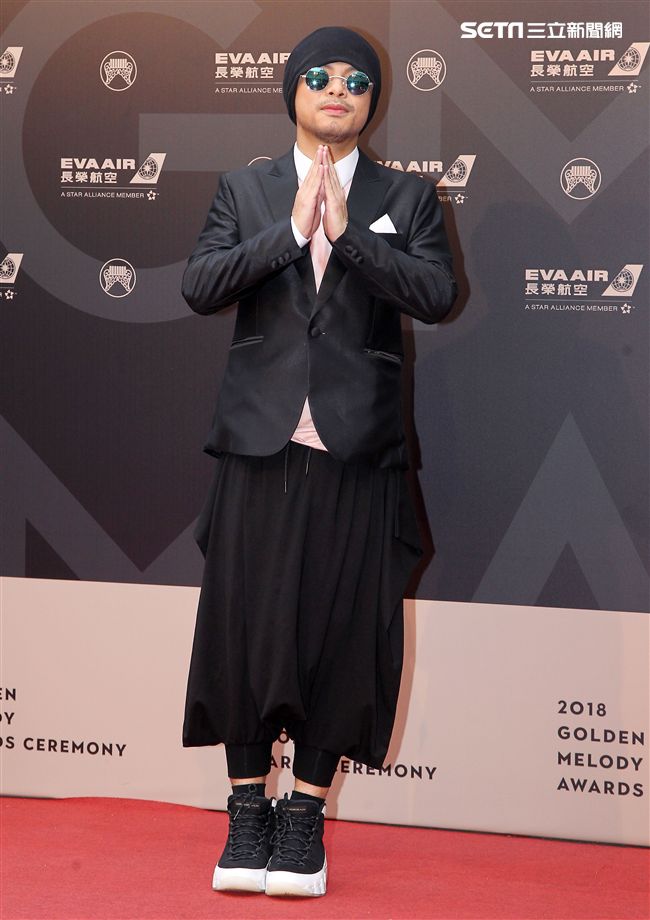 29屆金曲獎星光大道黃明志。（記者邱榮吉/攝影）