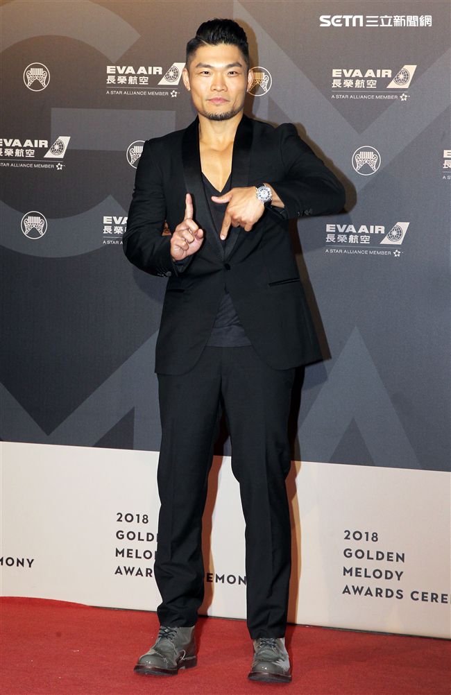 29屆金曲獎星光大道李玖哲。（記者邱榮吉/攝影）