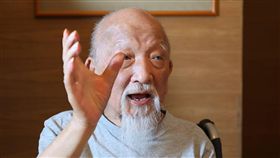 大兵作家張拓蕪辭世（2）以描寫軍中日常故事「代馬輸卒手記」系列，享譽文壇的資深作家張拓蕪，29日清晨在家中辭世，享壽90歲。（文訊雜誌社提供）中央社記者魏紜鈴傳真　107年6月29日