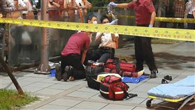 台北,萬華,艋舺公園,殺人,爭執,水果刀。翻攝畫面