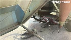水泥車,混擬土,腳踏車,死角,輾過,送醫,台中