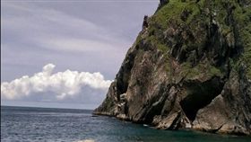 宜蘭,蘇澳,烏岩角,海蝕洞,受困,海巡,岸巡（圖／翻攝google）