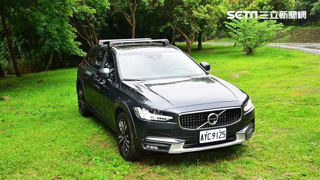 影／旅行車能越野　富豪跨界旅行車