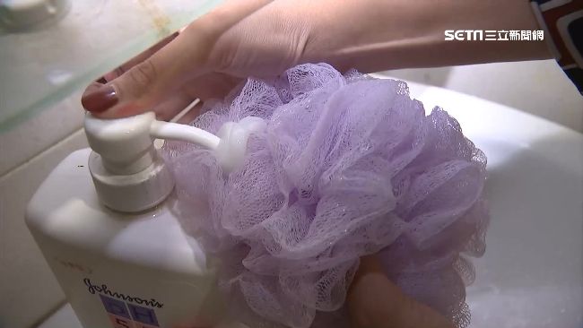 濕沐浴球易藏菌　恐致蜂窩性組織炎