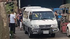 竹東男子疑悶死重症妹後輕生　現場發現遺書新竹縣竹東鎮傳1日傳出一起不幸命案，一名姜姓男子疑趁家中無人殺害重症妹妹後輕生，現場發現一封遺書，警方初判兩人皆為窒息死亡，確切案發原因及經過仍有待調查釐清。（自殺不能解決問題，請珍惜生命。自殺防治專線（24小時）：0800-788-995；生命線：1995。）（翻攝畫面）中央社記者魯鋼駿傳真　107年7月1日