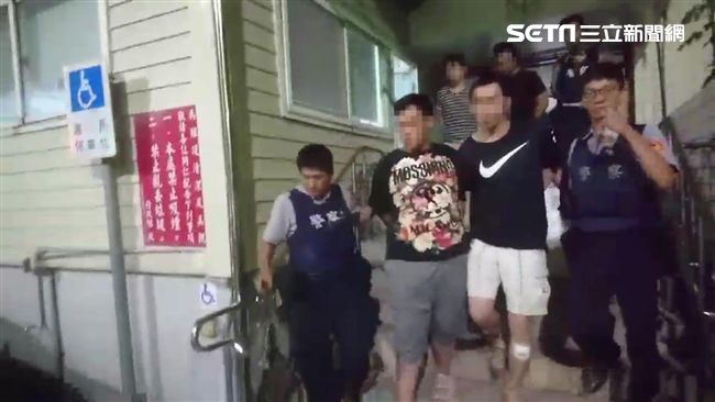 討債亂噴滅火器　民眾報警意外破毒窟
