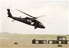 陸航UH-60M黑鷹直升機實施空中突擊著陸，空勤隊同機型也加入漢光演習。（記者邱榮吉/攝影）