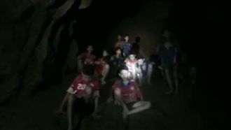 洞穴失聯9天足球隊　13人全找到了