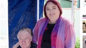 用「陳年」睫毛膏化妝　婦人雙眼感染將失明（圖／翻攝自The Sun）