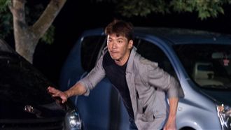 黃少祺慘遭凌虐　木屑插肉腳掌全腫