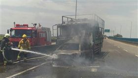 彰化運蚵貨車撞自小客車
圖翻攝畫面