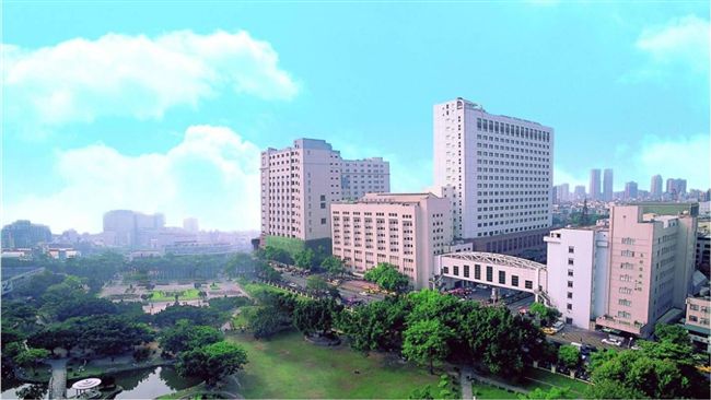 中國醫大畢業證書出包　學生怒：超扯