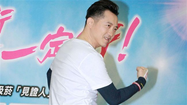 哈林再當爸！小孩長大他變80歲老頭