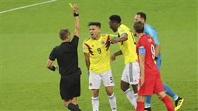 ▲哥倫比亞隊長法考（Radamel Falcao）遭美國主審出黃牌。（圖／美聯社／達志影像）