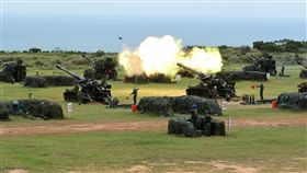 第三作戰區重砲射擊，震撼齊發，展現精實戰力　圖／六軍團提供