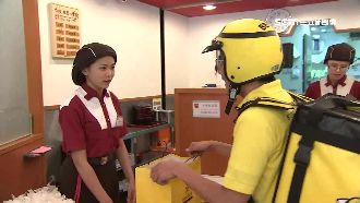 百貨美食街也可外送　天氣熱訂單越多