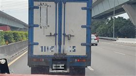 救護車,擋道,轉院,超車,讓道(圖／翻攝自爆料公社)