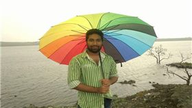 提親被要求「以死證明愛」　印男竟開槍自殺！　圖／翻攝自臉書