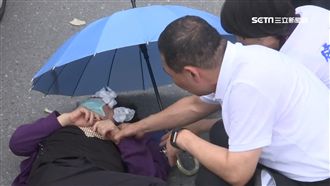 見婦車禍倒地　侯友宜緊握手頻安撫
