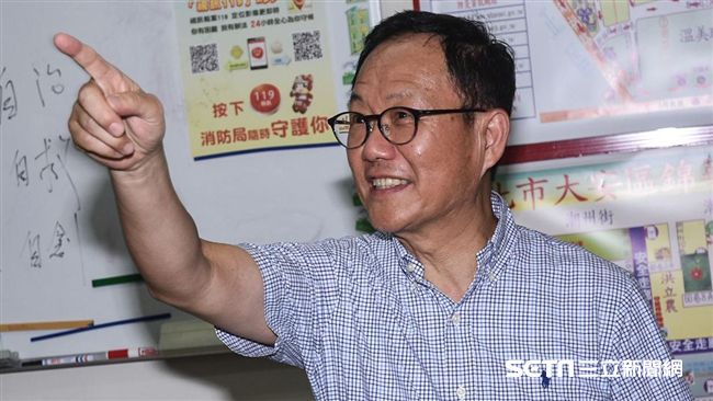 丁守中：當選立刻讓學生住回大群館