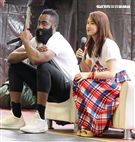NBA年度最有價值火箭球星「大鬍子」哈登（James Harden），造訪台灣，首次錄綜藝節目初體驗，獻給吳宗憲主持的《綜藝玩很大》。（記者邱榮吉/攝影）