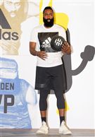 NBA年度最有價值火箭球星「大鬍子」哈登（James Harden）造訪台灣。（記