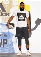 NBA年度最有價值火箭球星「大鬍子」哈登（James Harden）造訪台灣。（記