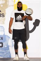 NBA年度最有價值火箭球星「大鬍子」哈登（James Harden）造訪台灣。（記