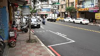 公車站牌前禁停車　有車格駕駛不敢停