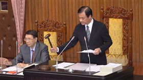 公司法立院三讀（1）立法院6日三讀修正公司法部分條文，賦予新創企業更大經營彈性，及更多籌資管道，友善新創環境。圖為立法院長蘇嘉全（右）敲槌。中央社記者孫仲達攝　107年7月6日