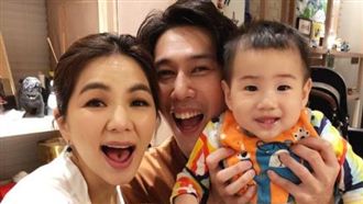 Ella樂透彩球讓兒抓周…結果超神