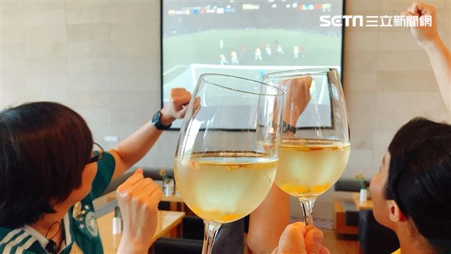 世足賽事暢飲去　799喝到飽抽電視