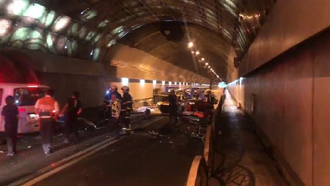 藍寶堅尼撞工程車　2死3傷