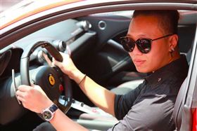 心靈海,富少,貴族學校,出國留學,藍寶堅尼,自強隧道,