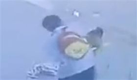 大陸,狠父,尿失禁,虐打,家暴