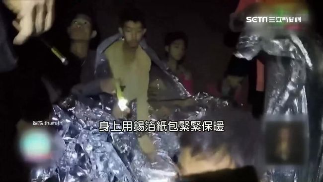 把食物給學生　泰教練虛脫寫字條致歉