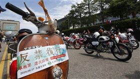 名家／新新聞／▲依現行排氣檢驗標準，二行程機車已難以存活，真有必要持續追殺？（圖／郭晉瑋攝影／新新聞）（勿用）