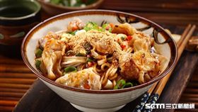 紅油抄手麵,愛合購。