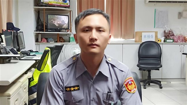 看同事受傷　警：不開槍自己也有危險