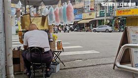 台中東勢9旬爺賣棉花糖／呂小姐提供