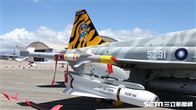 F-5虎斑彩繪機 記者邱榮吉攝