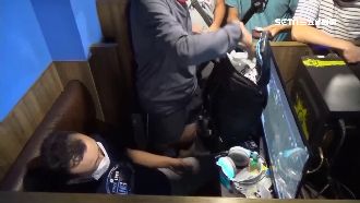 行搶7旬老婦　前科男「躲網咖」被逮