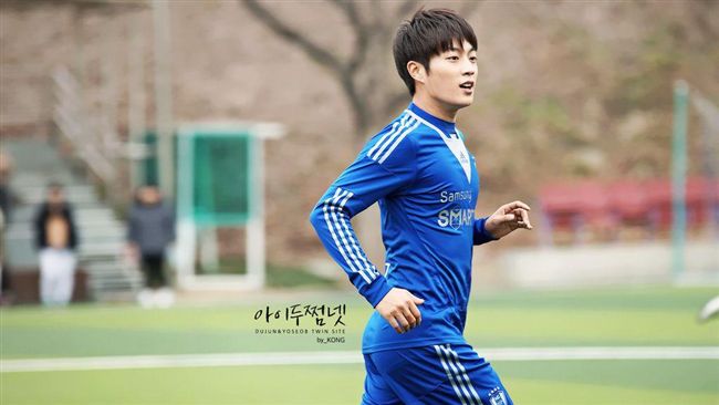 想不到吧！這4位歐巴竟都是足球健將