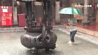 鹿港天后宮急清淤　玻璃廟移神尊防颱