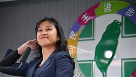 民進黨：軍公教年金改革　蔡總統做到了民進黨發言人谷辣斯．尤達卡（Kolas Yotaka）（圖）21日在中央黨部舉行記者會，對軍公教年金改革能在總統蔡英文任內完成，向各界與軍公教致意。中央社記者王飛華攝　107年6月21日