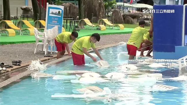 宜蘭童玩節防颱休園　椅壓水中防吹散