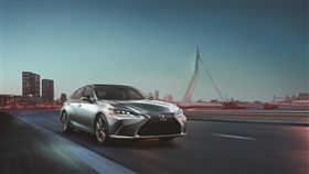 全新LEXUS ES。（圖／翻攝LEXUS網站）