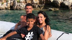 ▲C羅全家度假。（圖／取自Cristiano Ronaldo IG）